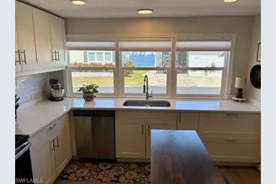 361 Shoreland Dr, Fort Myers, FL 33905 - Photo 16