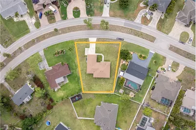 2717 Shelby Pkwy, Cape Coral, FL 33904 - Photo 38
