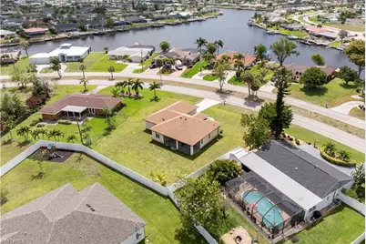 2717 Shelby Pkwy, Cape Coral, FL 33904 - Photo 30