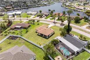 2717 Shelby Pkwy, Cape Coral, FL 33904 - Photo 30