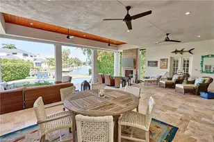 2201 Beacon Ln, Naples, FL 34103 - Photo 28