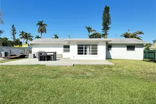 25 Estate Dr, North Fort Myers, FL 33917 - Photo 2