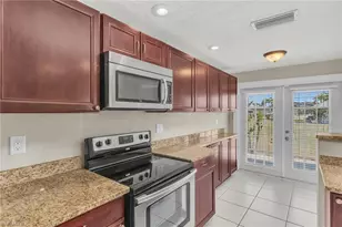 112 Blue Ridge Dr, Naples, FL 34112 - Photo 14