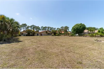 11207 San Sebastian Ln, Bonita Springs, FL 34135 - Photo 36