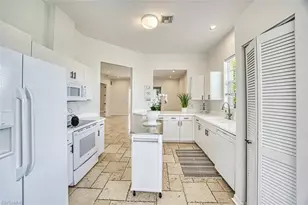 5482 Peppertree Dr, Fort Myers, FL 33908 - Photo 12