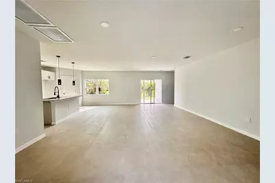 2509 38th St SW, Lehigh Acres, FL 33976 - Photo 4