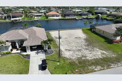 2517 SW 38th St, Cape Coral, FL 33914 - Photo 8