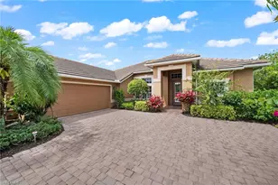 8888 Mustang Island Cir, Naples, FL 34113 - Photo 6