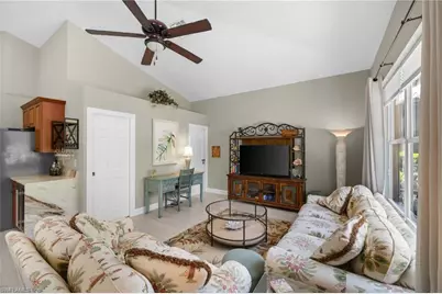 8888 Mustang Island Cir, Naples, FL 34113 - Photo 26