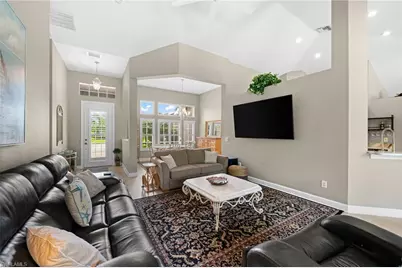 8888 Mustang Island Cir, Naples, FL 34113 - Photo 20