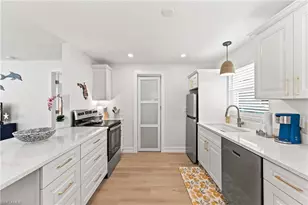 1100 Highlands Dr, Naples, FL 34103 - Photo 4