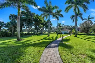 5930 Via Lugano, Naples, FL 34108 - Photo 8