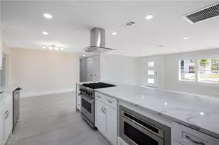 22 Palmview Blvd, Fort Myers Beach, FL 33931 - Photo 10