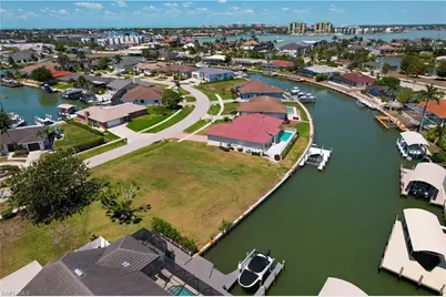 903 Juniper Ct, Marco Island, FL 34145 - Photo 12