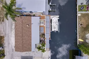 2647 Pine St, Matlacha, FL 33993 - Photo 2