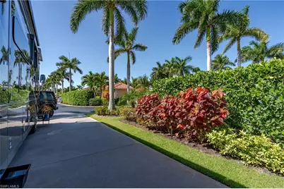 13627 Snook Cir, Naples, FL 34114 - Photo 18