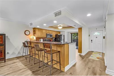 124 Pinebrook Dr, Fort Myers, FL 33907 - Photo 2