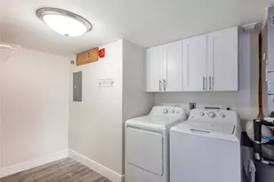 3062 Sandpiper Bay Cir, Naples, FL 34112 - Photo 24