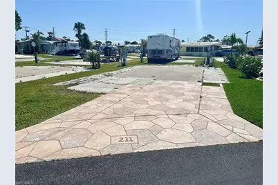 19681 Summerlin #211 Rd, Fort Myers, FL 33908 - Photo 2