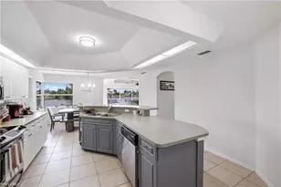 501 SW 28th Terrace, Cape Coral, FL 33914 - Photo 10