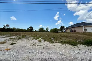 1222 NE 9th Ave, Cape Coral, FL 33909 - Photo 1