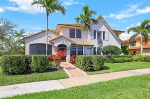 1423 Santiago Cir, Naples, FL 34113 - Photo 1