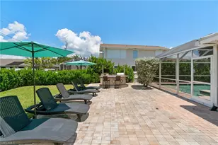 390 Valley Dr, Bonita Springs, FL 34134 - Photo 18