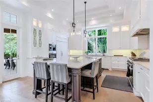 702 Bob White Ln, Naples, FL 34108 - Photo 14