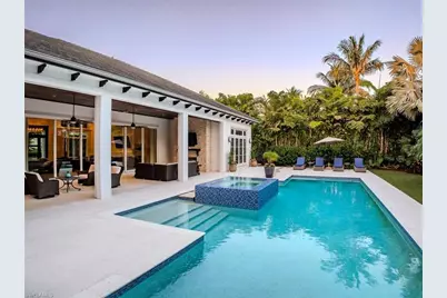 702 Bobwhite Ln, Naples, FL 34108 - Photo 2