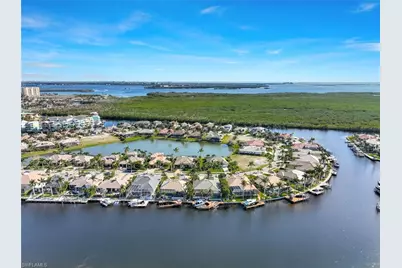 1819 Harbour Cir, Cape Coral, FL 33914 - Photo 6