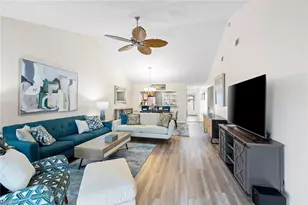 6900 Dennis Cir, Naples, FL 34104 - Photo 10