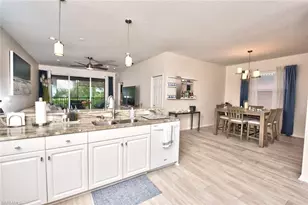 10045 Heather Ln, Naples, FL 34119 - Photo 8