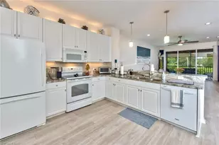 10045 Heather Ln, Naples, FL 34119 - Photo 6