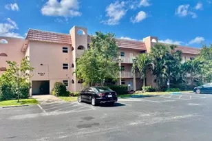 150 Turtle Lake Ct, Naples, FL 34105 - Photo 2