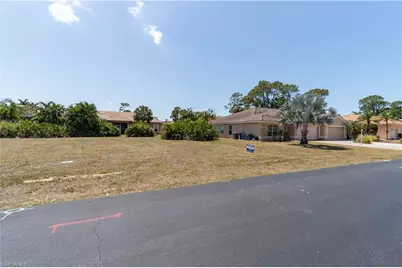 11273 Coimbra Ln, Bonita Springs, FL 34135 - Photo 12