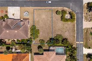 11273 Coimbra Ln, Bonita Springs, FL 34135 - Photo 2