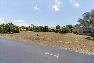 11273 Coimbra Ln, Bonita Springs, FL 34135 - Photo 14