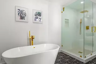 5237 Cherry Wood Dr, Naples, FL 34119 - Photo 22