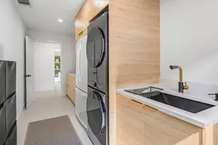 5237 Cherry Wood Dr, Naples, FL 34119 - Photo 34