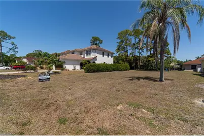 11264 Coimbra Ln, Bonita Springs, FL 34135 - Photo 14