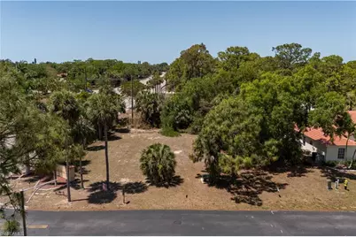 26979 Croise Dr, Bonita Springs, FL 34135 - Photo 8