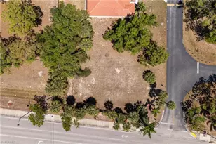 26979 Croise Dr, Bonita Springs, FL 34135 - Photo 6