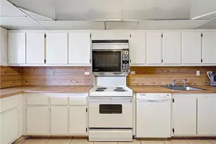 20225 NE 34th Ct, Miami, FL 33180 - Photo 18