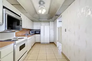 20225 NE 34th Ct, Miami, FL 33180 - Photo 22