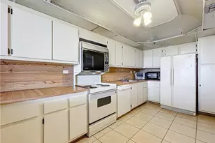 20225 NE 34th Ct, Miami, FL 33180 - Photo 20