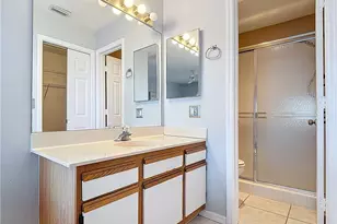 1025 Mainsail Dr, Naples, FL 34114 - Photo 22