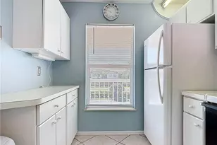 1025 Mainsail Dr, Naples, FL 34114 - Photo 10