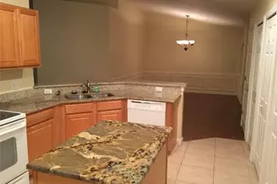 1295 Henley St, Naples, FL 34105 - Photo 4