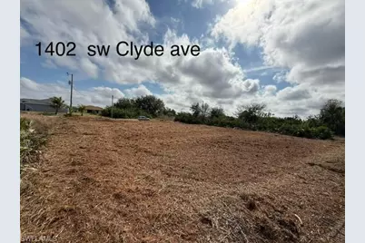 1402 Clyde Ave S, Lehigh Acres, FL 33976 - Photo 2