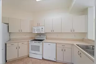 6560 Huntington Lakes Cir, Naples, FL 34119 - Photo 8